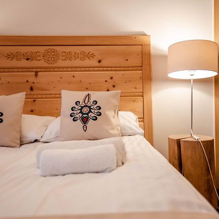 チョルシュティン Pieninska Ostoja Bed & Breakfast エクステリア 写真