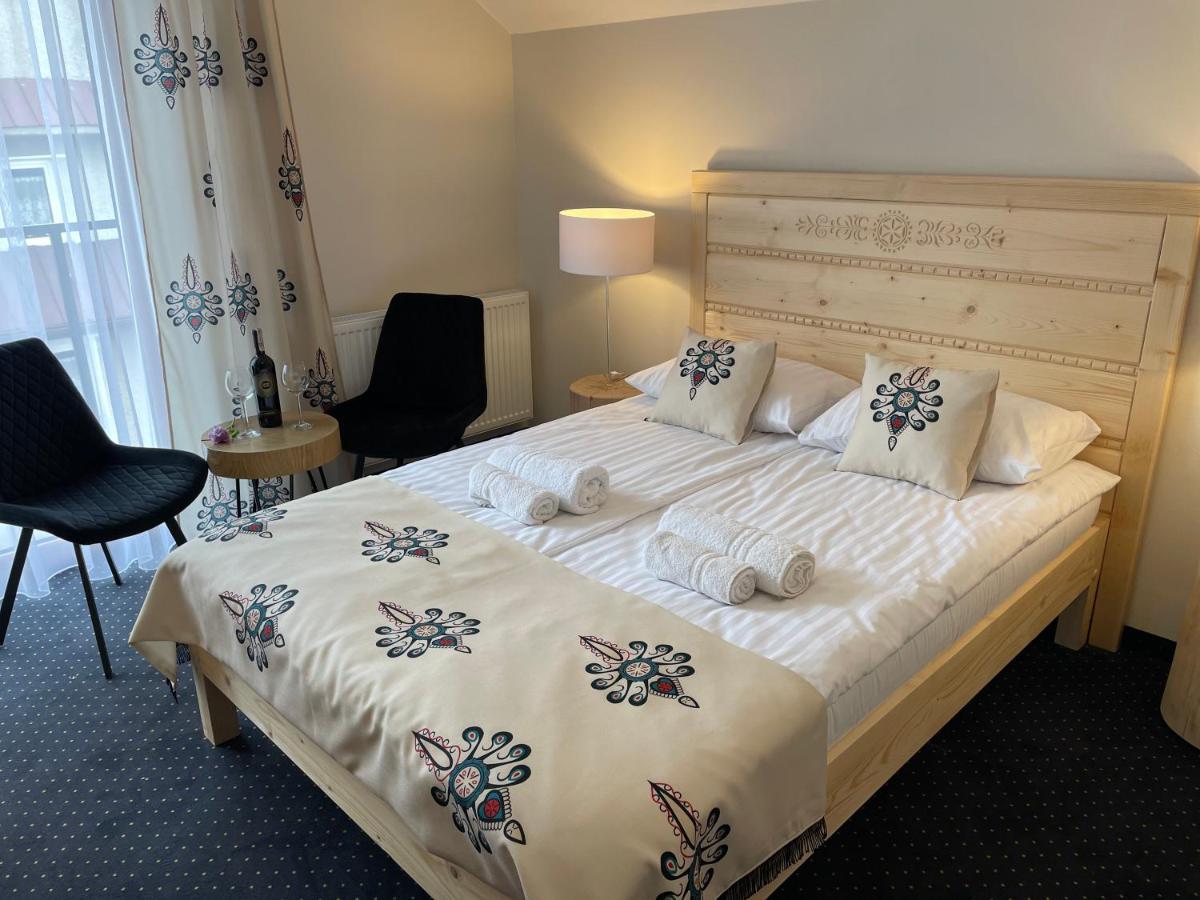 チョルシュティン Pieninska Ostoja Bed & Breakfast エクステリア 写真