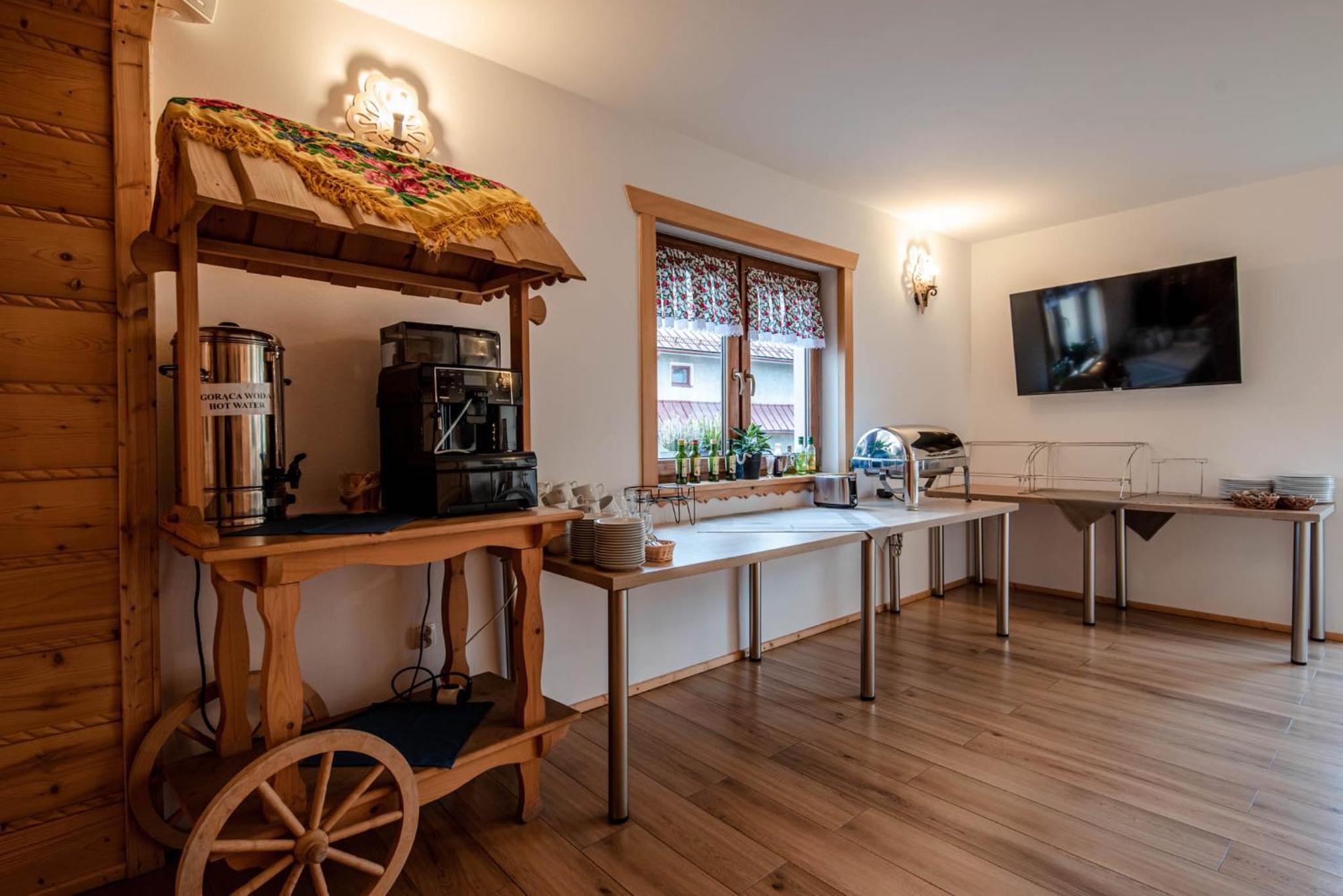 チョルシュティン Pieninska Ostoja Bed & Breakfast エクステリア 写真